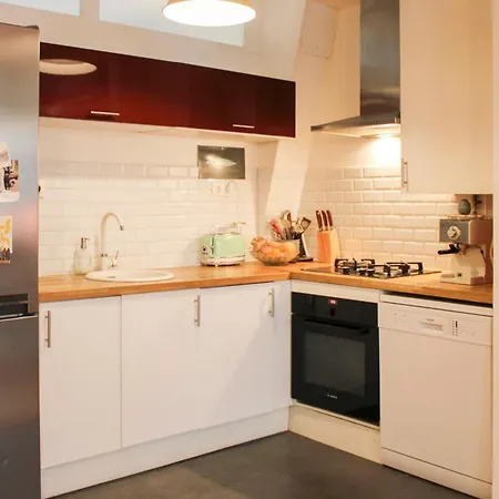 Charming Parisian Just Steps From Montmartre *