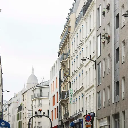 Charming Parisian Just Steps From Montmartre * Paris